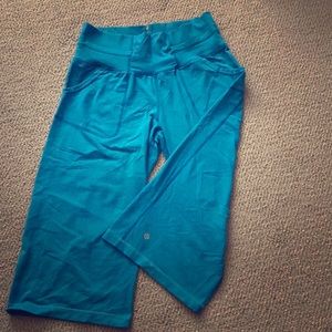 Lululemon Cropped Wide Leg